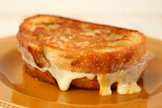 DEM-How-To-Grilled-Cheese-HERO
